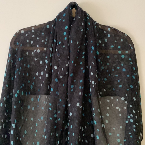 Thirty-one Avenue Scarf as a large Shall. In a bag, with tags. - Picture 2 of 8